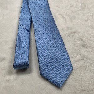 Bugatchi Uomo modern silk tie!!